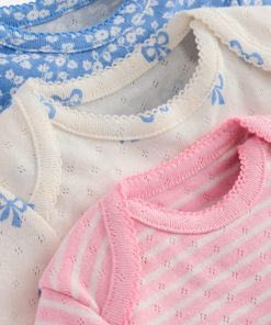 Paceandprose.shop8331551bf4 3