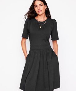 Paceandprose.shopb5d522cb07 1