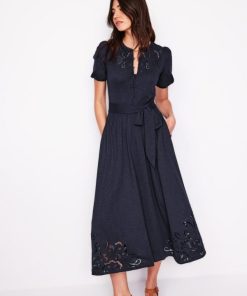 Paceandprose.shopb5fbe5901b 4